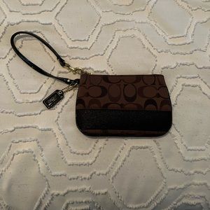 Ladies Coach wristlet